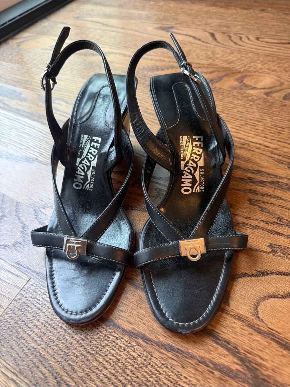 Salvatore Ferragamo Black Leather Slingback Sandals w Silver Hardware size 8.5